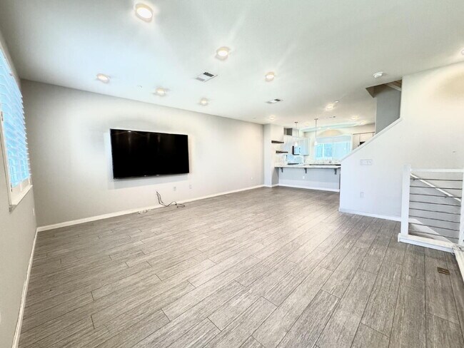 Building Photo - 202 Agustin Narvaez St