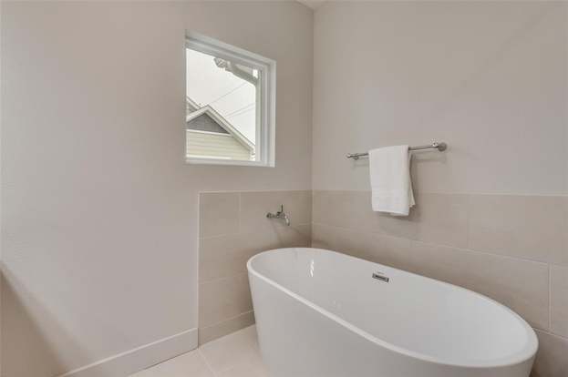Building Photo - 3362 Pinemont Dr