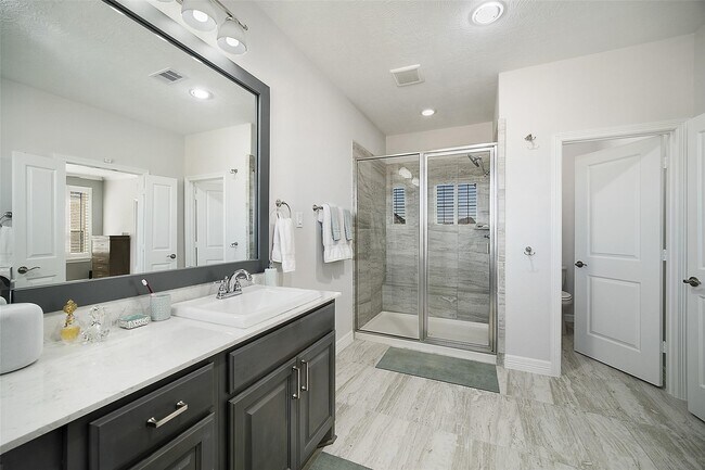 Building Photo - 4303 Cottonwood Creek Ln