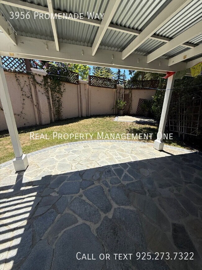 Building Photo - 3956 Promenade Way