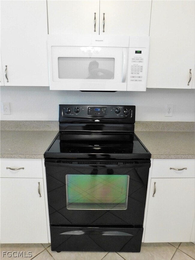 Building Photo - 1029 SE 11th St