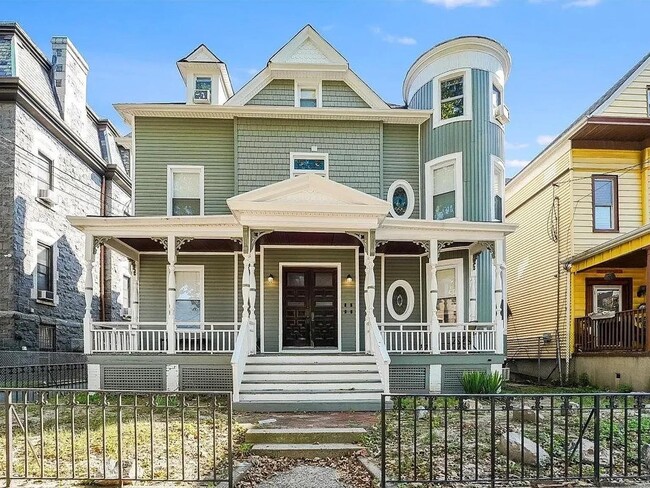Building Photo - 486 Bramhall Ave