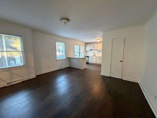 Building Photo - Wilmore Bungalow For Rent