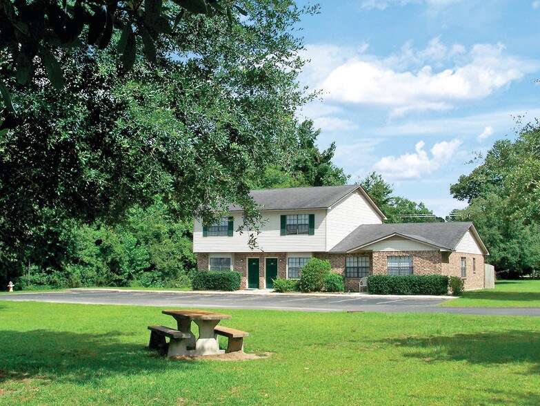 Castlewood Townhouses 885 Castlewood Blvd Charleston SC 29414