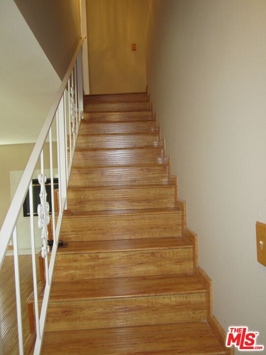 Building Photo - 5275 Colodny Dr