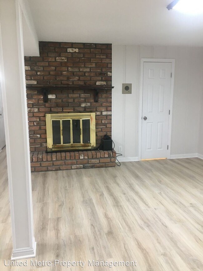 Building Photo - 3 br, 2.5 bath House - 557 Shalimar Drive