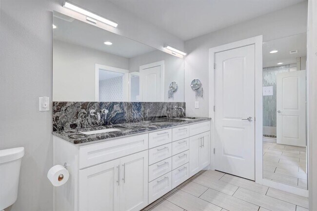 Building Photo - 10408 Doering Ln