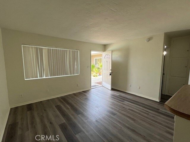 Building Photo - 45521 Sunset Ln
