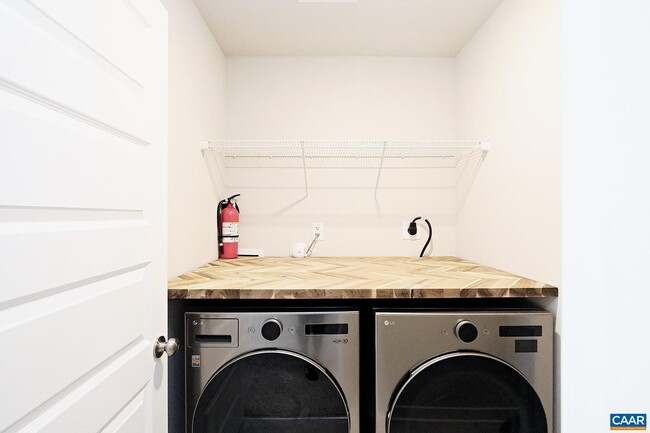 Building Photo - 100 Kyle Ct