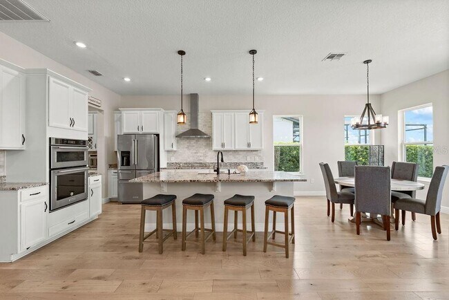 Building Photo - 9586 Meadow Hunt Way