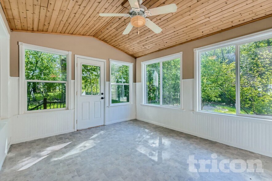 Building Photo - 2207 Raspberry Ct