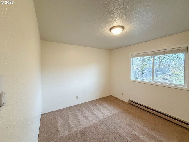 Building Photo - 1927-1929 Green Ave