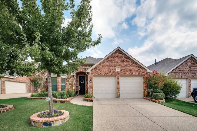 Building Photo - 7044 Bethlehem Dr