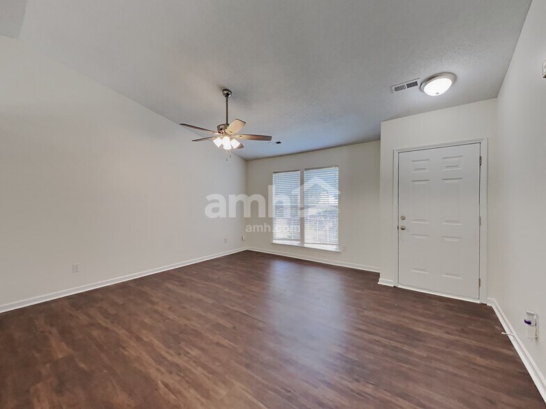 Building Photo - 3413 Braefield Dr