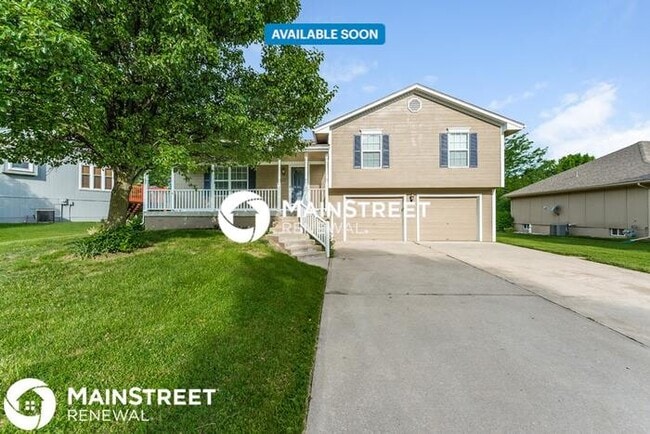 Primary Photo - 4 Bedroom Pet-Friendly Home in Pleasant Hi...