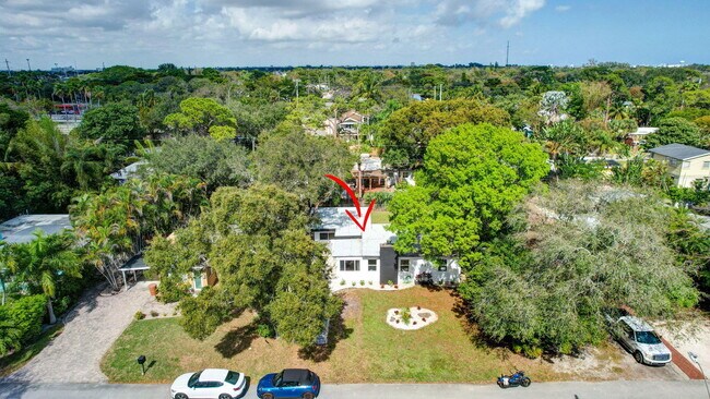 Building Photo - 1721 SW 13th St