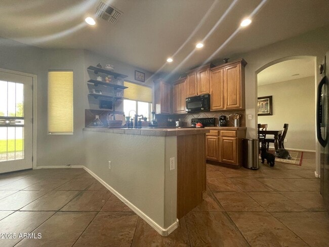 Building Photo - 1534 W Agrarian Hills Dr