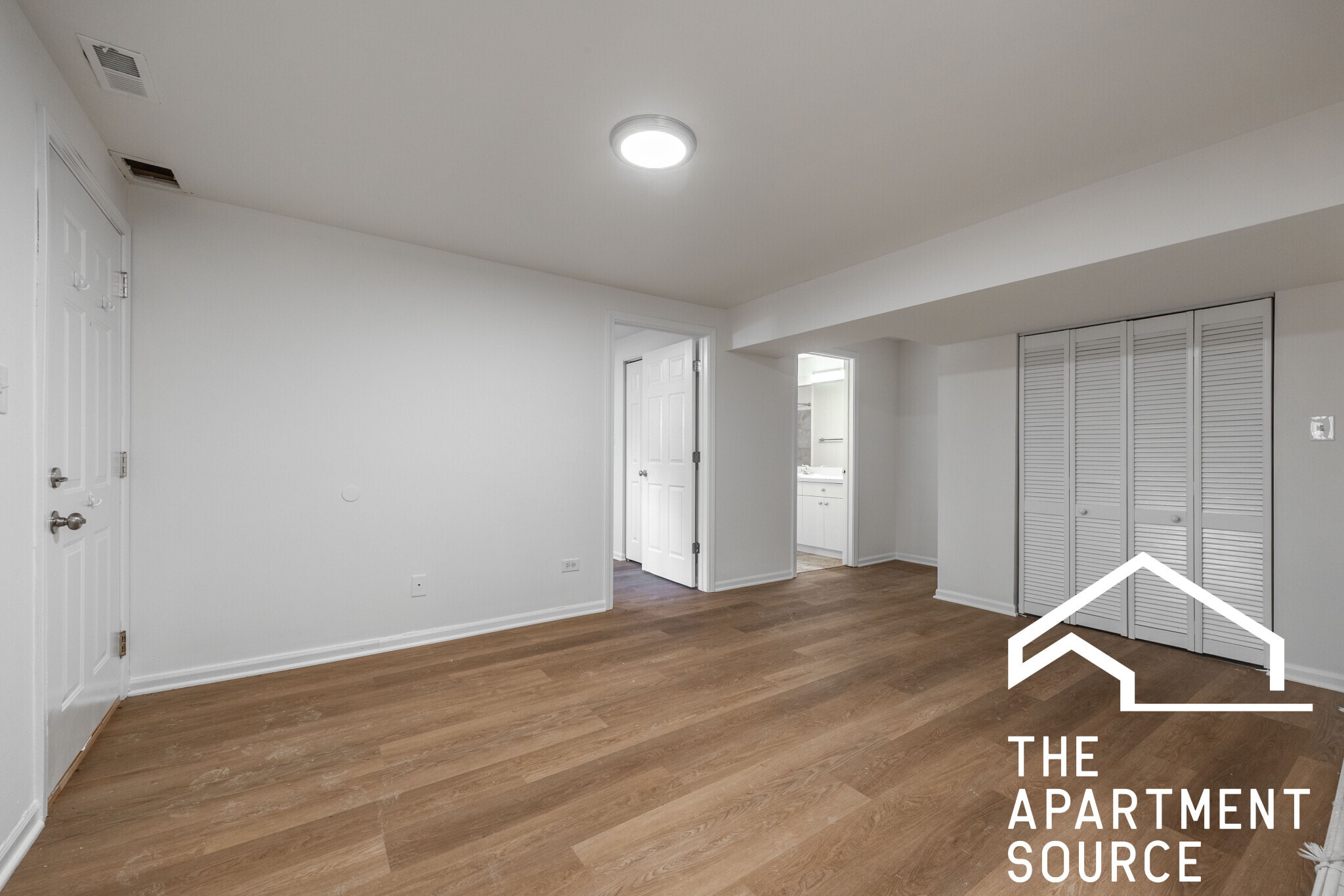 Building Photo - 1257 N Greenview Ave