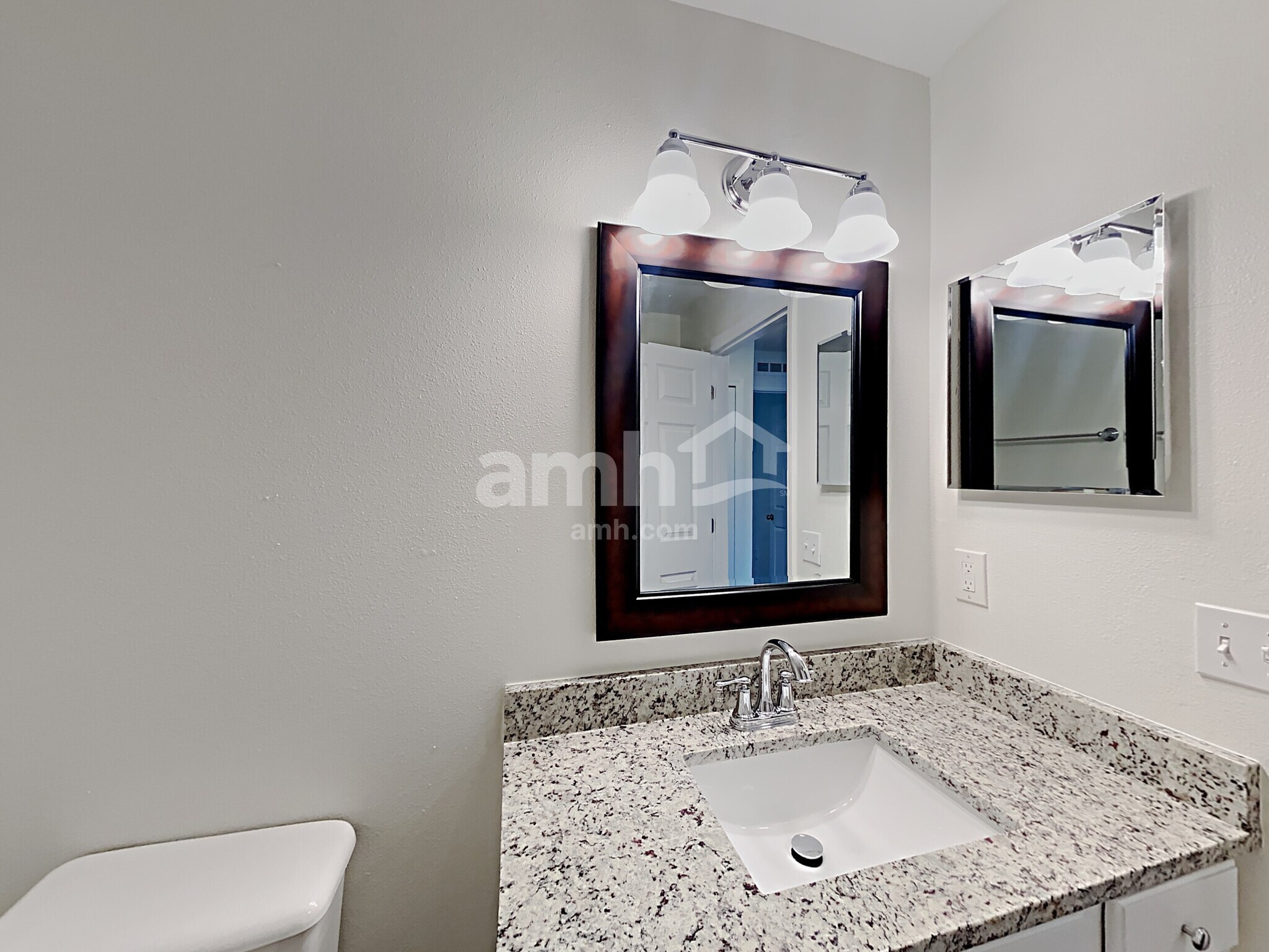 Building Photo - 2946 Mingo Dr