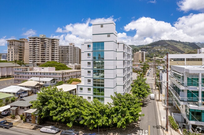Building Photo - Artesian Vista