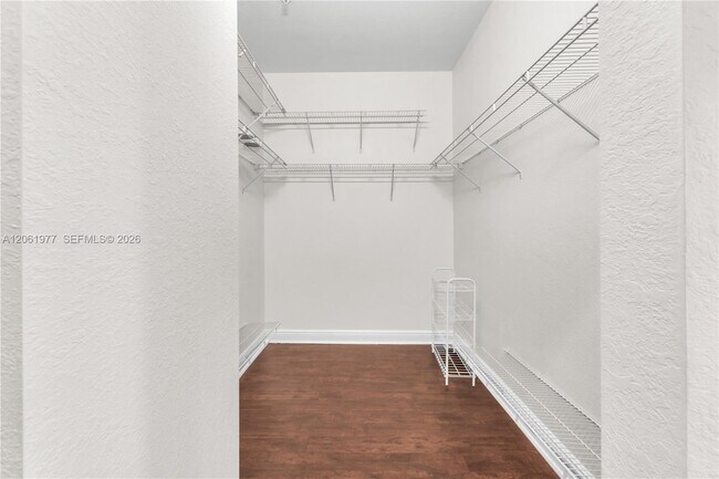 Building Photo - 936 SW 147th Ave