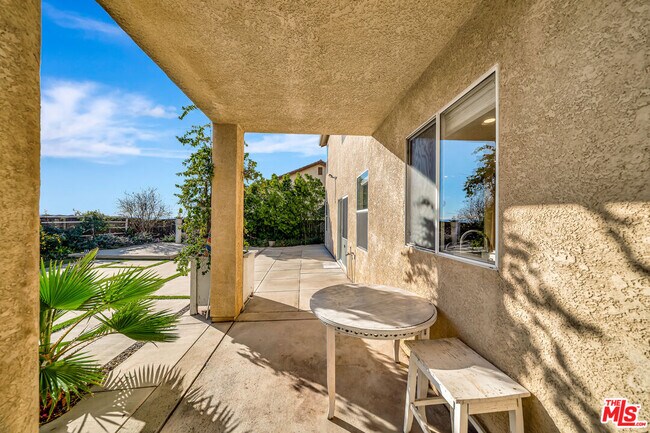 Building Photo - 12440 La Cresta Way