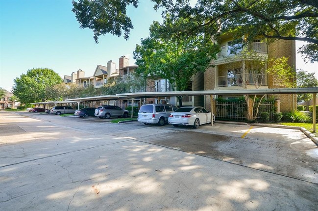 Building Photo - 11201 Lynbrook Dr