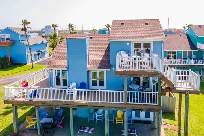 Building Photo - 165 Beach View