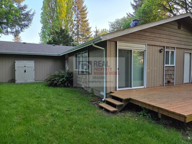 Building Photo - Check out this wonderful 2.0 bedroom, 2.0 ...