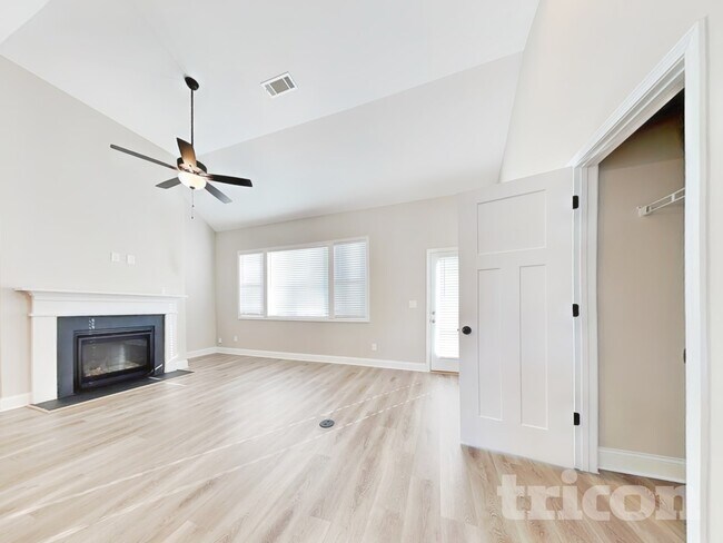 Building Photo - 319 Arbor Cir