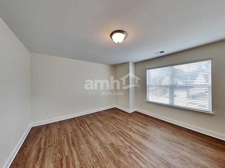 Building Photo - 3597 Okelly Dr