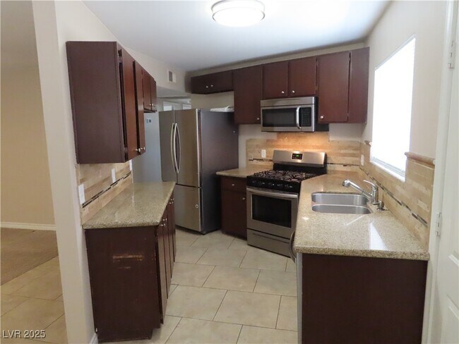 Building Photo - 5071 Orinda Ave