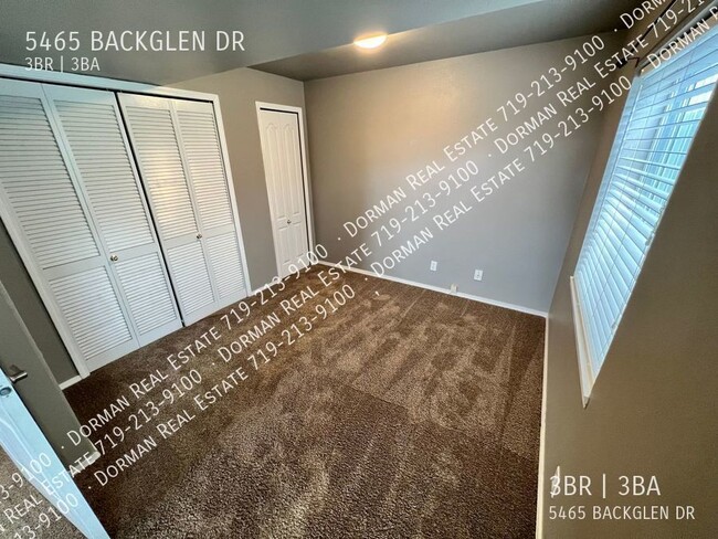 Building Photo - 5465 Backglen Dr
