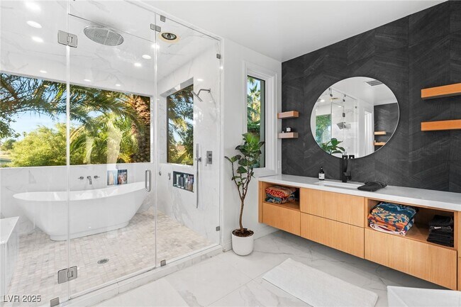 Building Photo - 2057 Troon Dr