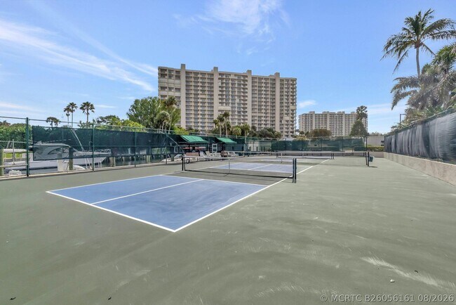 Building Photo - 4101 N Ocean Blvd