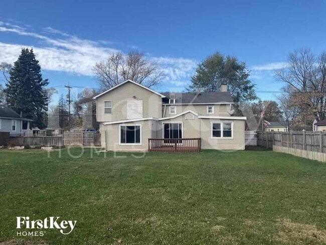 Building Photo - 14503 Waverly Ave