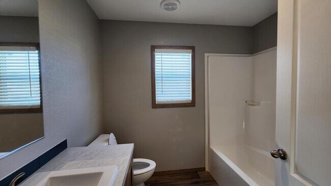 Building Photo - 11 Andreasen Dr