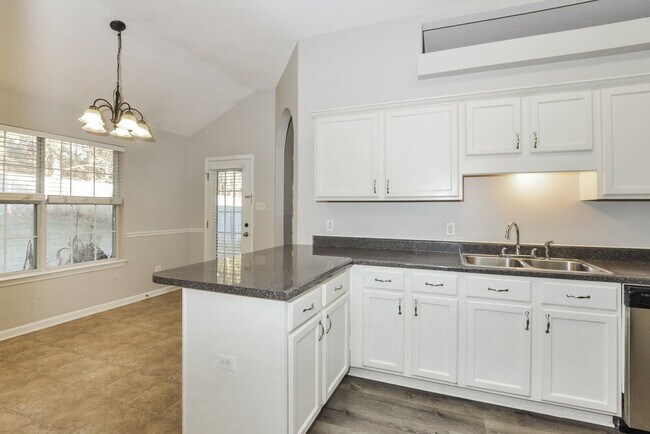 Building Photo - 155 Garden Springs Dr