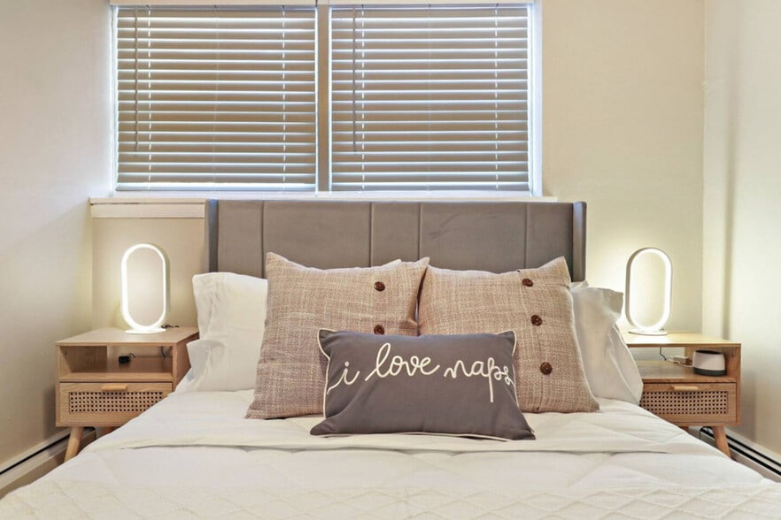 Building Photo - 4444 Wisconsin Ave