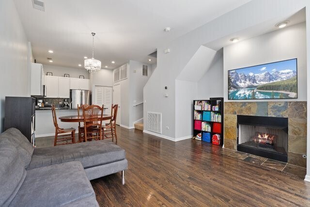 Building Photo - 940 N Crosby St