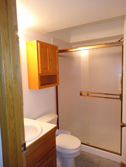 Building Photo - 1648 Northbrook Dr