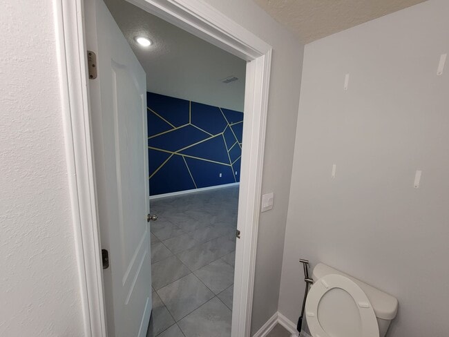 Building Photo - 7635 Legacy Trl