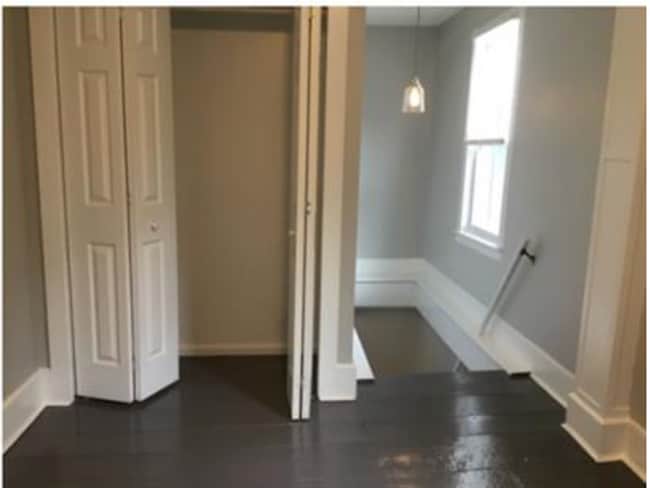 Building Photo - 4 S Main St