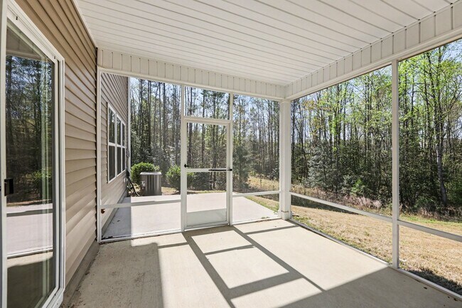 Building Photo - Modern 4BR Home in Raleigh | Great Location