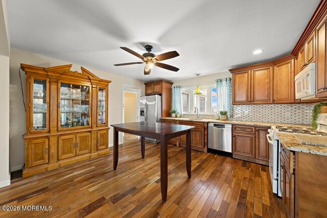 Building Photo - 1205 High Ave