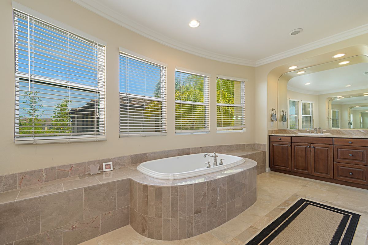 Building Photo - 13443 Moreton gn