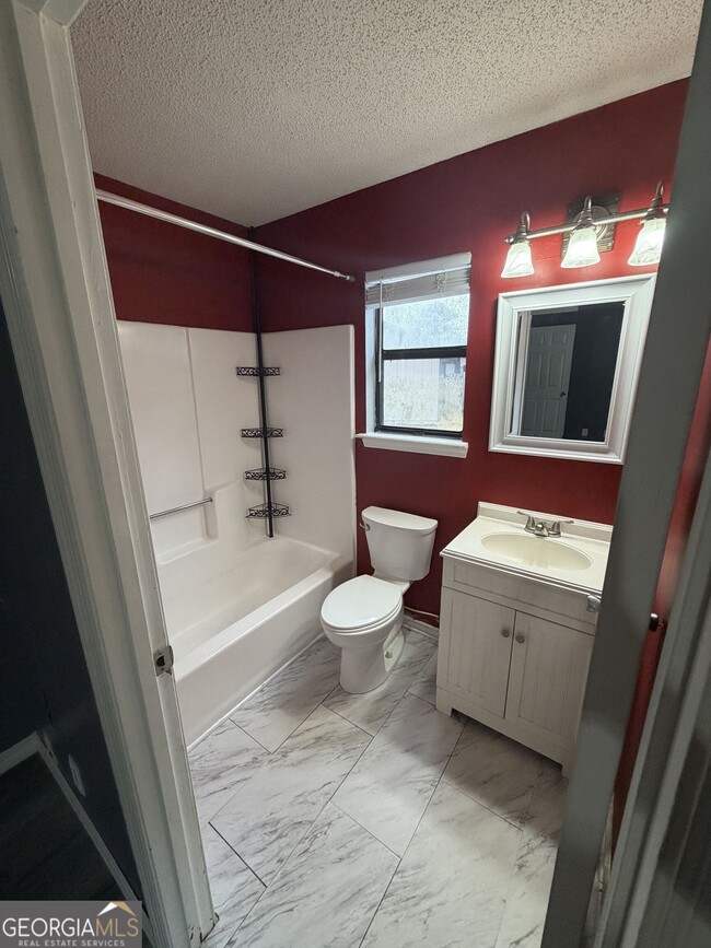 Building Photo - 514 Sunnyside Ct