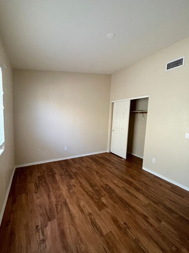 Building Photo - Rancho Vistoso - 3 Bedroom, 2 Bath Home!