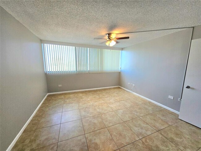 Building Photo - 500 Treasure Island Causeway