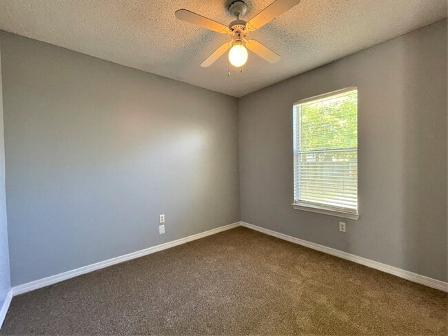 Building Photo - 4724 Connor Dr
